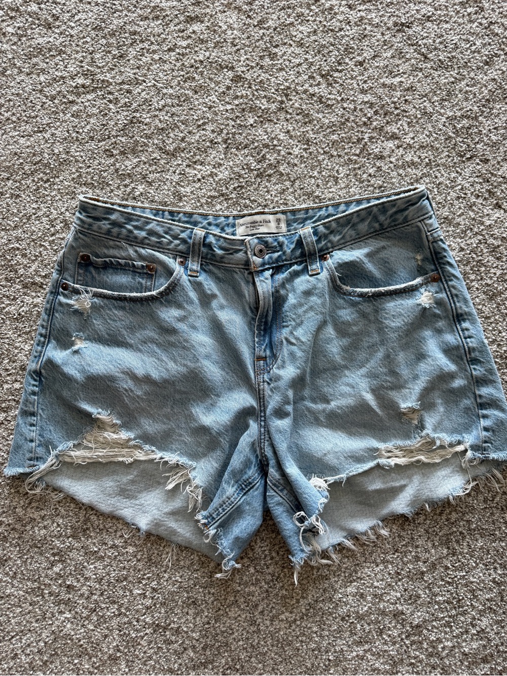 Abercrombie & Fitch Baggy Low Rise Short